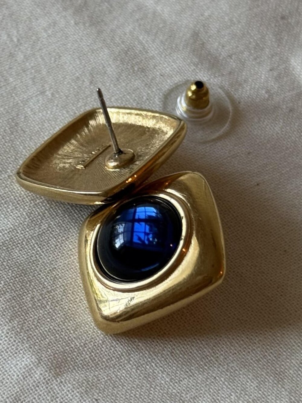 Vintage Monet Gold Tone Sapphire Blue Glass Cabochon Stud Earrings Signed